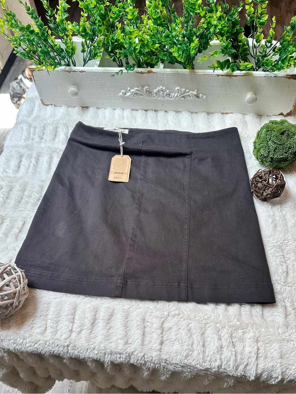 NATURAL LIFE Black Mini Skirt with Subtle Seams